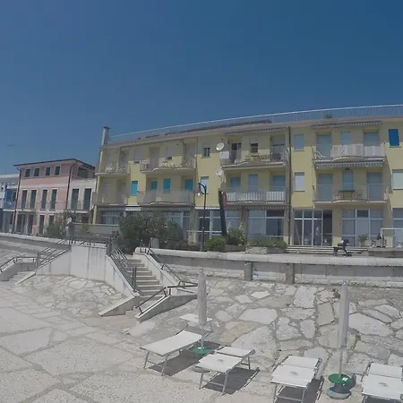 President Frontemare - Agenzia Cocal Apartament *